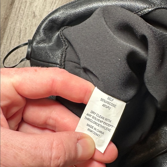 Amanda Uprichard Coralynn Faux Leather Belted Skort - XS - Picture 7 of 7